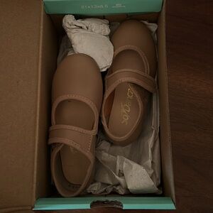 Toddler tap shoes